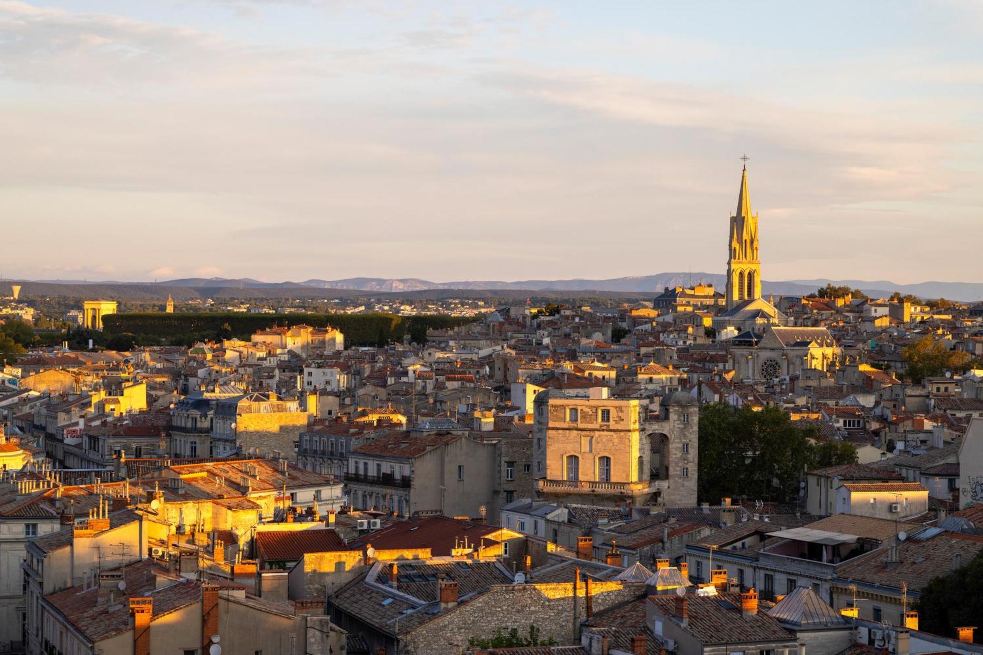 Hotel Campanile Montpellier Centre St Roch Eksteriør billede